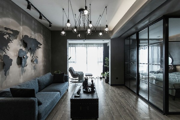 “暗黑系”的生活之诗