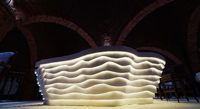 云南弥勒-东风韵“半朵云”艺术餐厅